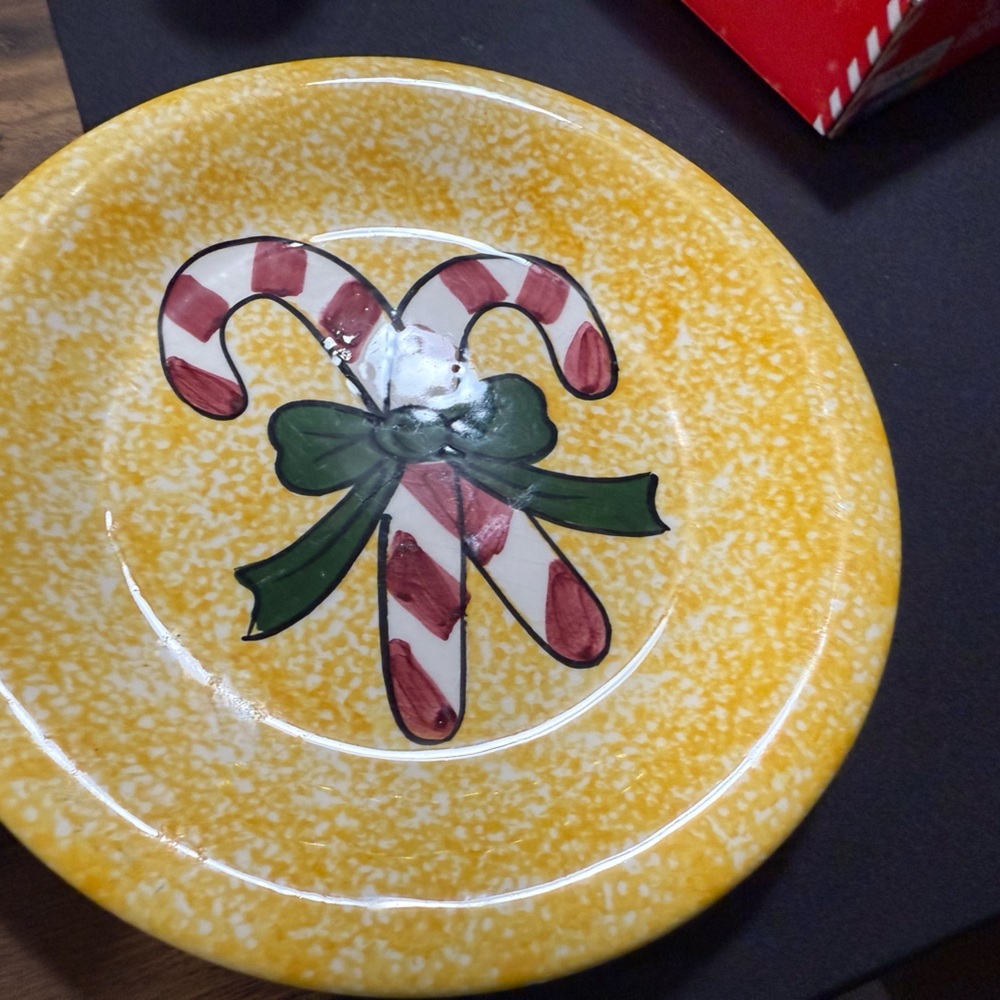 Festive Holiday Plate Set - Santa, Christmas Tree, Candy Cane - Picture 4 of 5